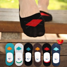 fashion rhombus pattern ati-skipping silicone footed men's slipper socks