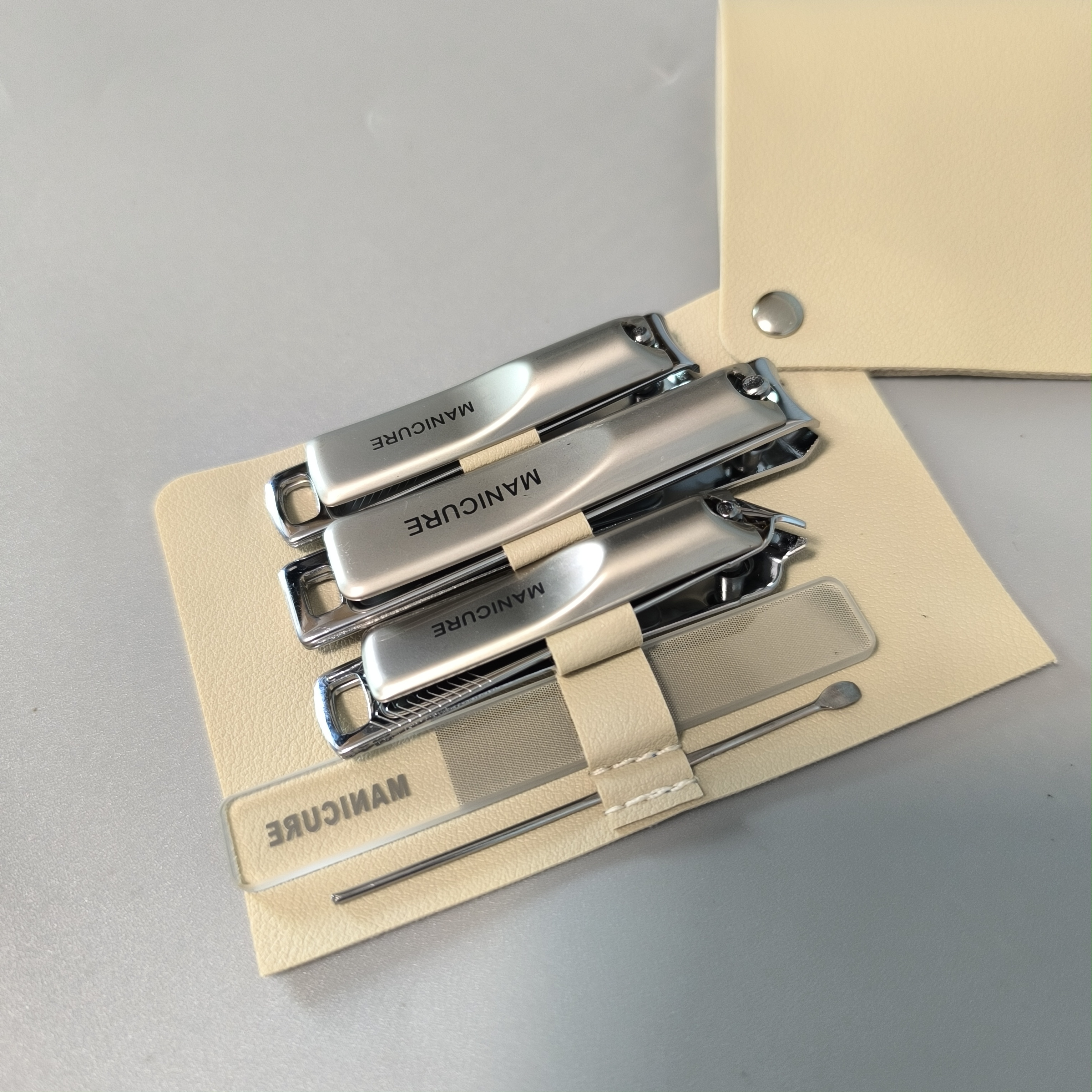 Portable 5-in-1 Manicure Set with Leather Case
