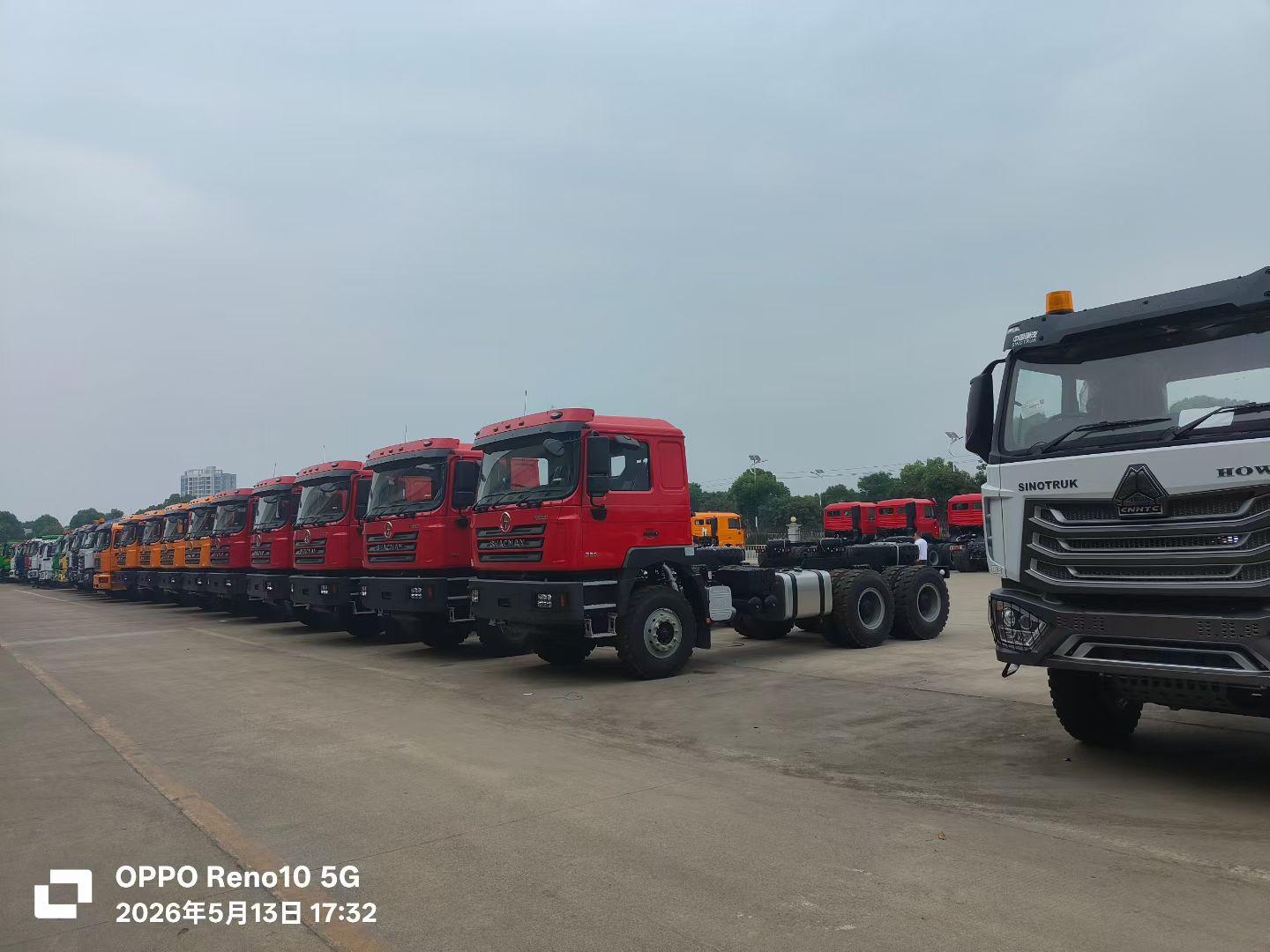 Isuzu Giga 6x4 Vacuum Suction & Sewer Cleaning Truck Tank truck mounted crane